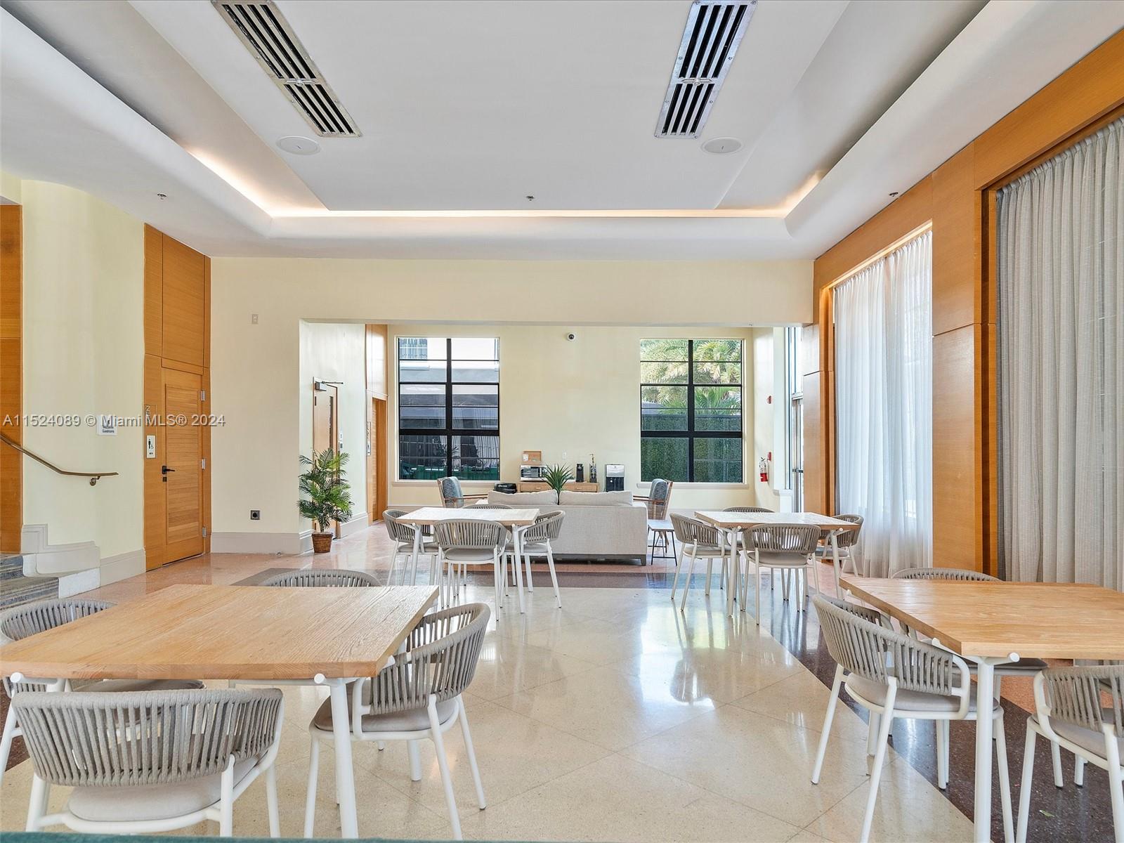 300 21st St, Miami Beach, Florida 33139, ,Commerciallease,For Rent,300 21st St,A11524089