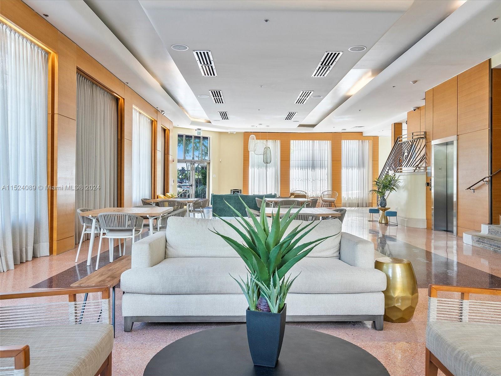 300 21st St, Miami Beach, Florida 33139, ,Commerciallease,For Rent,300 21st St,A11524089