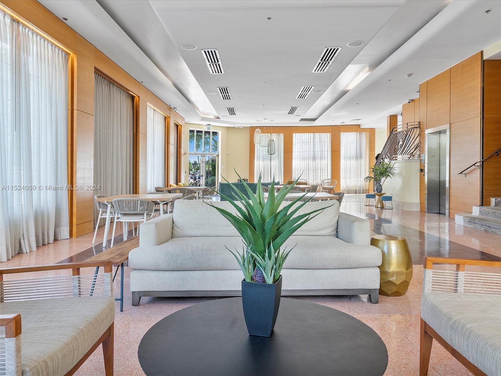 300 21st St, Miami Beach, Florida 33139, ,Commerciallease,For Rent,300 21st St,A11524089