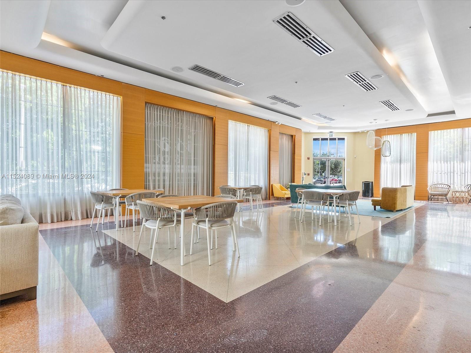 300 21st St, Miami Beach, Florida 33139, ,Commerciallease,For Rent,300 21st St,A11524089