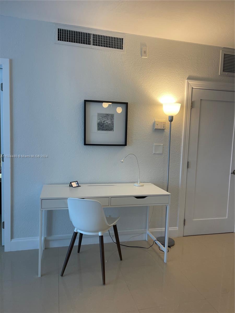 3801 S OCEAN DR 15V, Hollywood, Florida 33019, 2 Bedrooms Bedrooms, ,2 BathroomsBathrooms,Residentiallease,For Rent,3801 S OCEAN DR 15V,A11524480