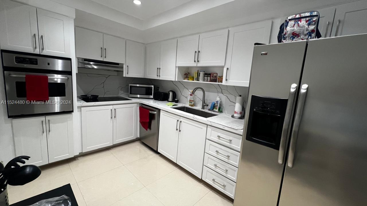 3801 S OCEAN DR 15V, Hollywood, Florida 33019, 2 Bedrooms Bedrooms, ,2 BathroomsBathrooms,Residentiallease,For Rent,3801 S OCEAN DR 15V,A11524480