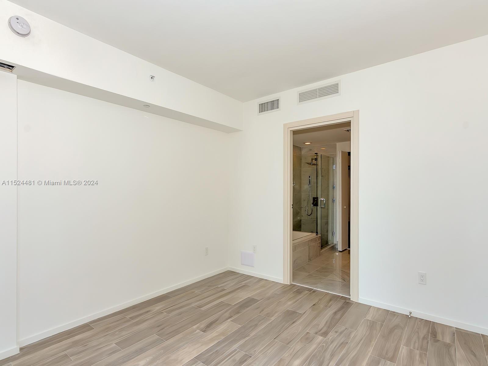 801 S Miami Ave 2310, Miami, Florida 33131, 2 Bedrooms Bedrooms, ,2 BathroomsBathrooms,Residential,For Sale,801 S Miami Ave 2310,A11524481