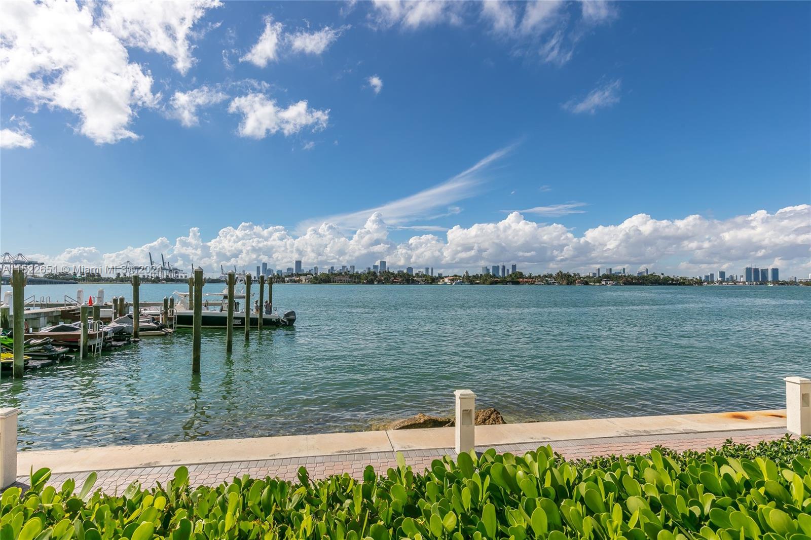 650 West Ave 904, Miami Beach, Florida 33139, 2 Bedrooms Bedrooms, ,2 BathroomsBathrooms,Residential,For Sale,650 West Ave 904,A11522651