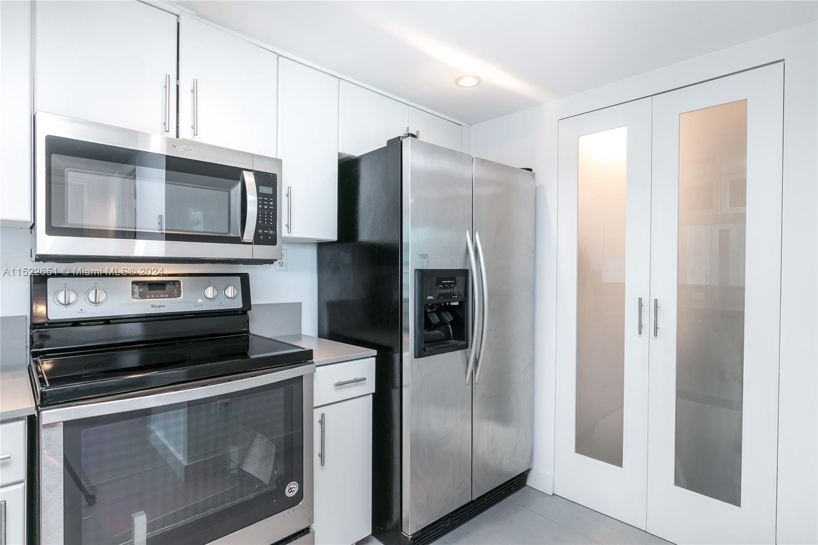 650 West Ave 904, Miami Beach, Florida 33139, 2 Bedrooms Bedrooms, ,2 BathroomsBathrooms,Residential,For Sale,650 West Ave 904,A11522651