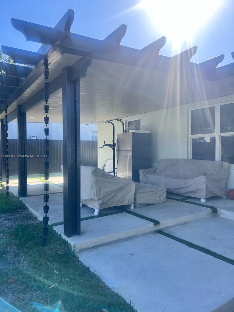 1611 Madison St, Hollywood, Florida 33020, 3 Bedrooms Bedrooms, ,2 BathroomsBathrooms,Residential,For Sale,1611 Madison St,A11524513
