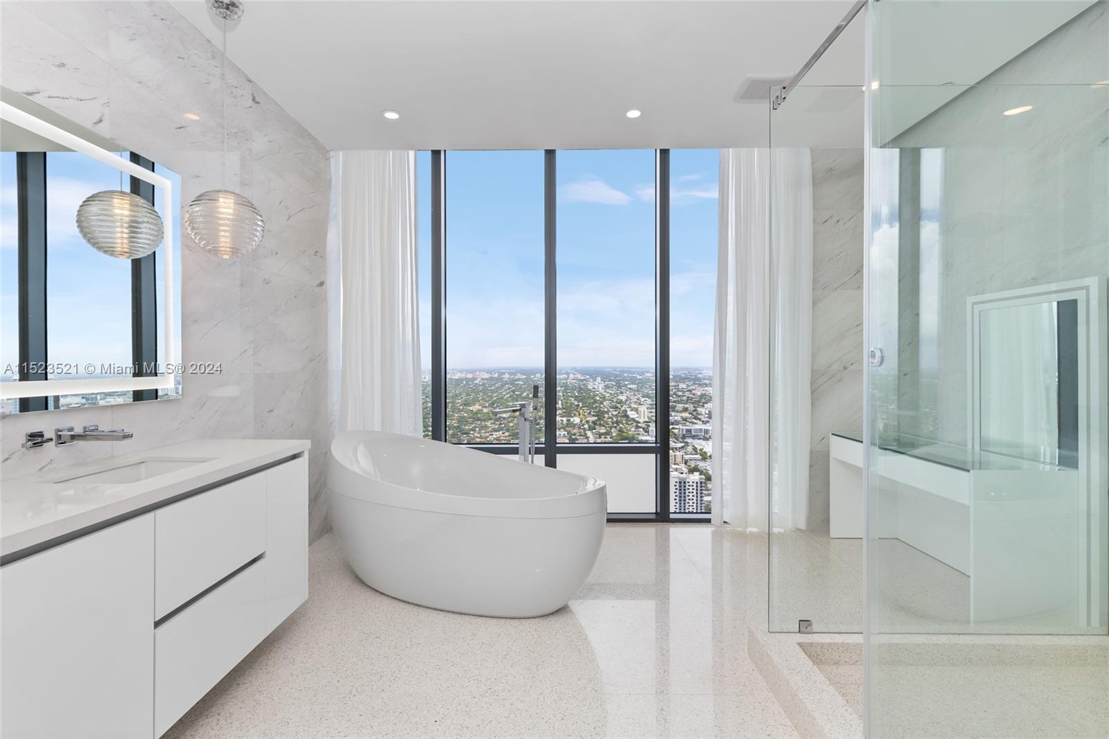 1000 Brickell Plz UPH6202, Miami, Florida 33131, 6 Bedrooms Bedrooms, ,5 BathroomsBathrooms,Residential,For Sale,1000 Brickell Plz UPH6202,A11523521