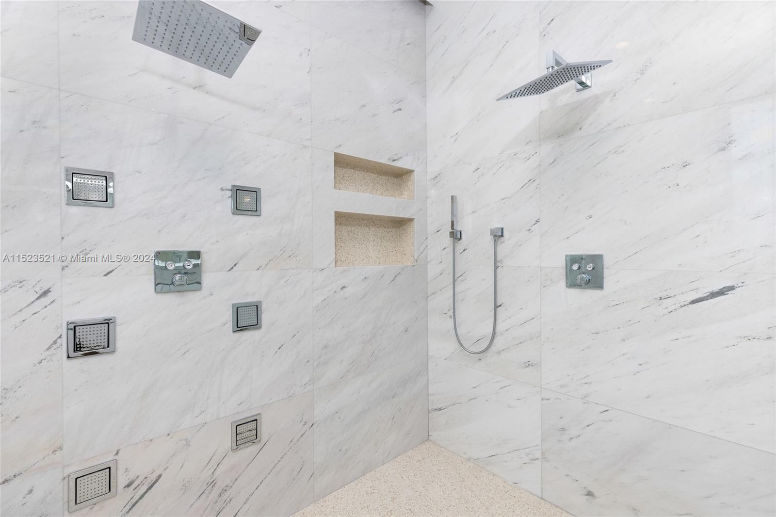 1000 Brickell Plz UPH6202, Miami, Florida 33131, 6 Bedrooms Bedrooms, ,5 BathroomsBathrooms,Residential,For Sale,1000 Brickell Plz UPH6202,A11523521