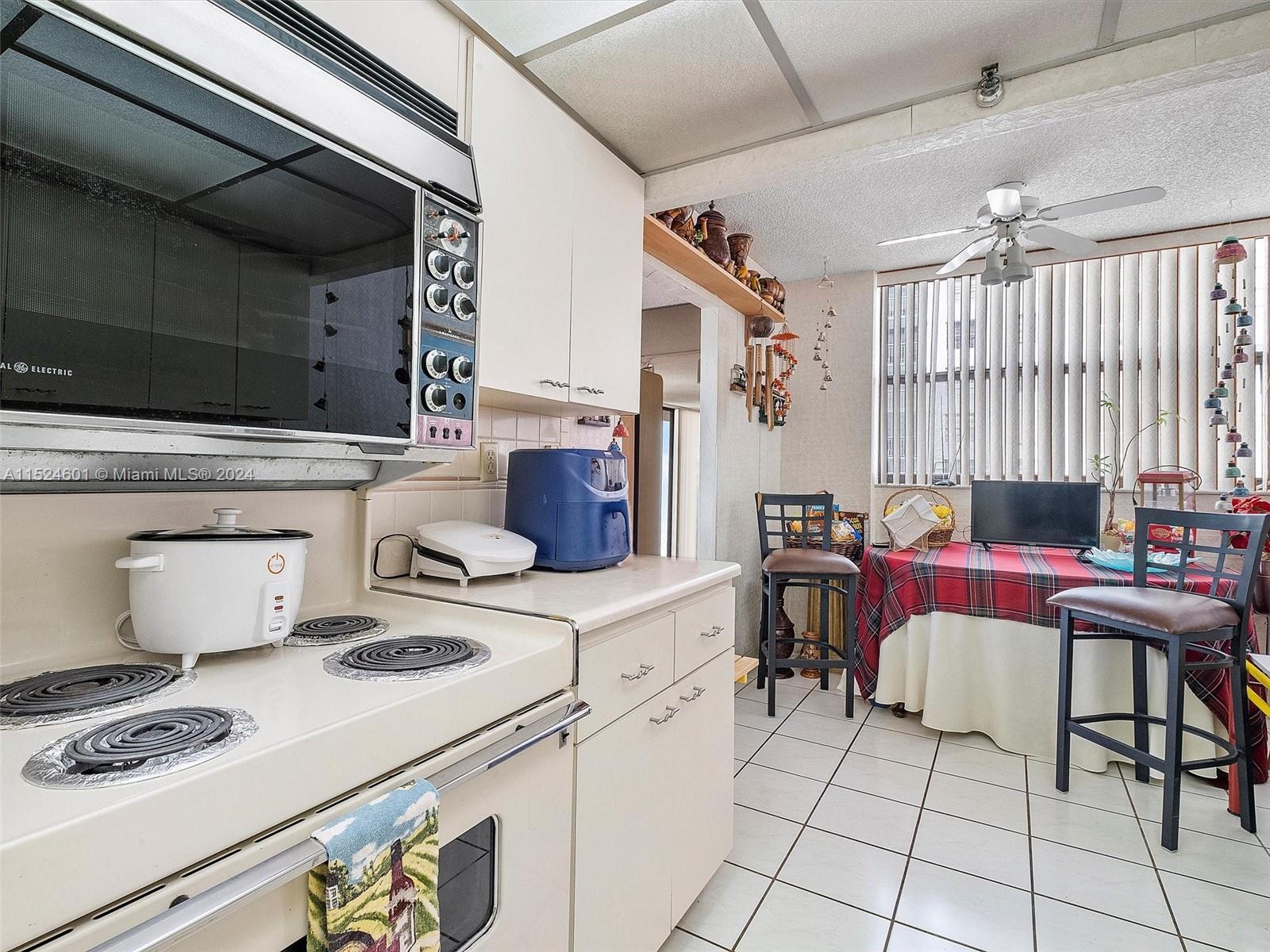 290 174th St 1809, Sunny Isles Beach, Florida 33160, 3 Bedrooms Bedrooms, ,3 BathroomsBathrooms,Residential,For Sale,290 174th St 1809,A11524601