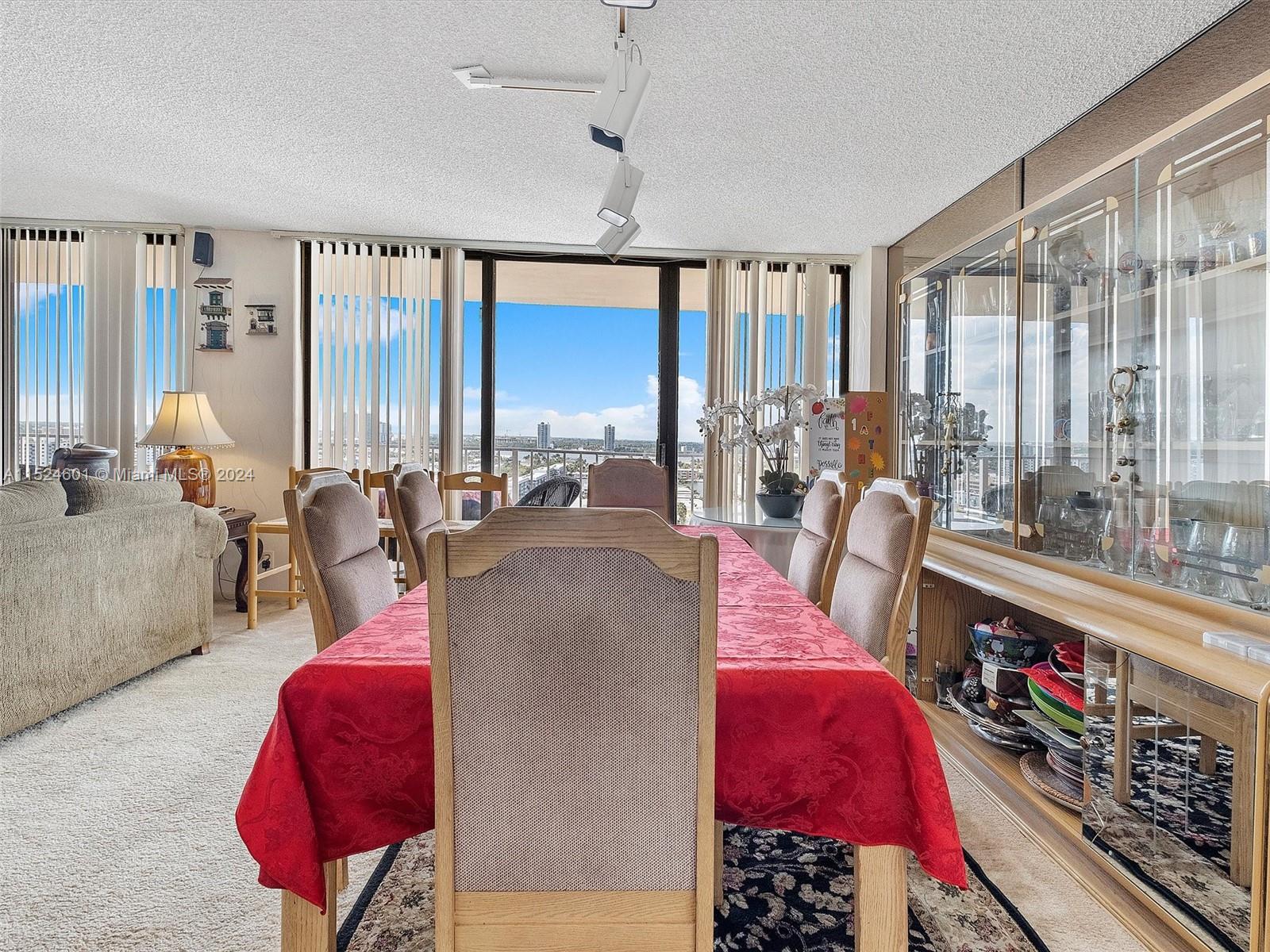 290 174th St 1809, Sunny Isles Beach, Florida 33160, 3 Bedrooms Bedrooms, ,3 BathroomsBathrooms,Residential,For Sale,290 174th St 1809,A11524601