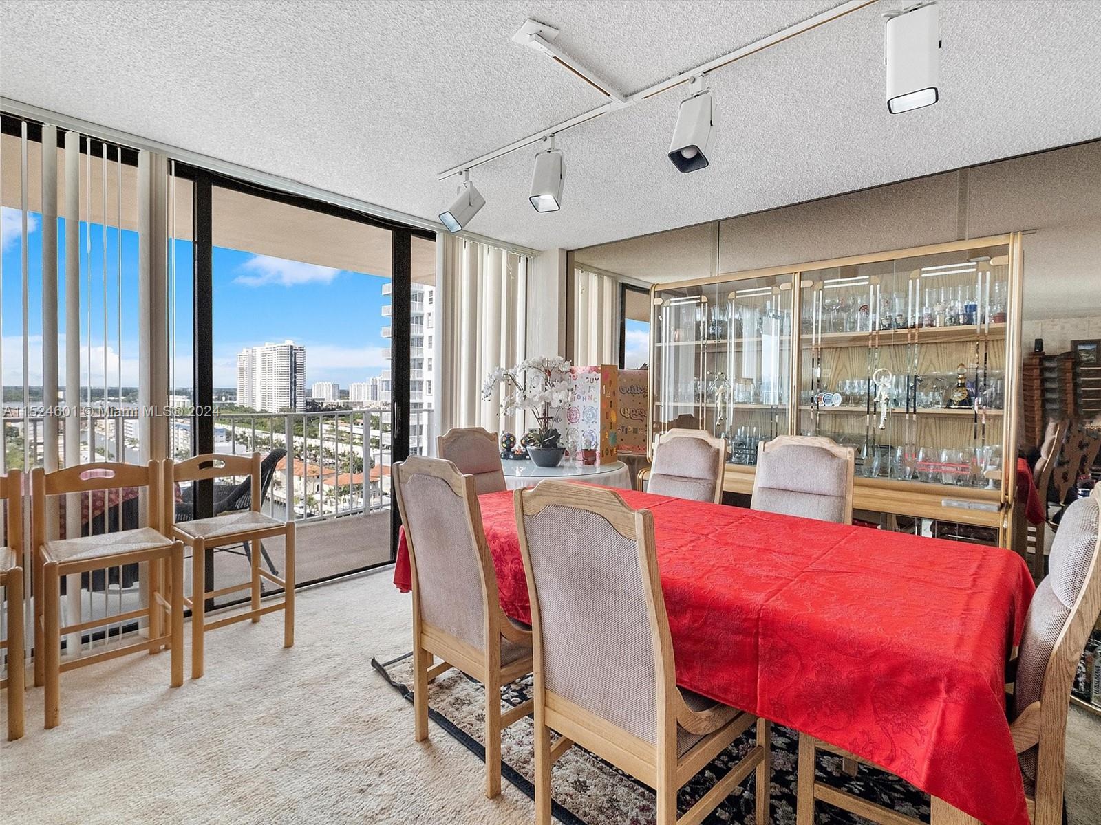 290 174th St 1809, Sunny Isles Beach, Florida 33160, 3 Bedrooms Bedrooms, ,3 BathroomsBathrooms,Residential,For Sale,290 174th St 1809,A11524601