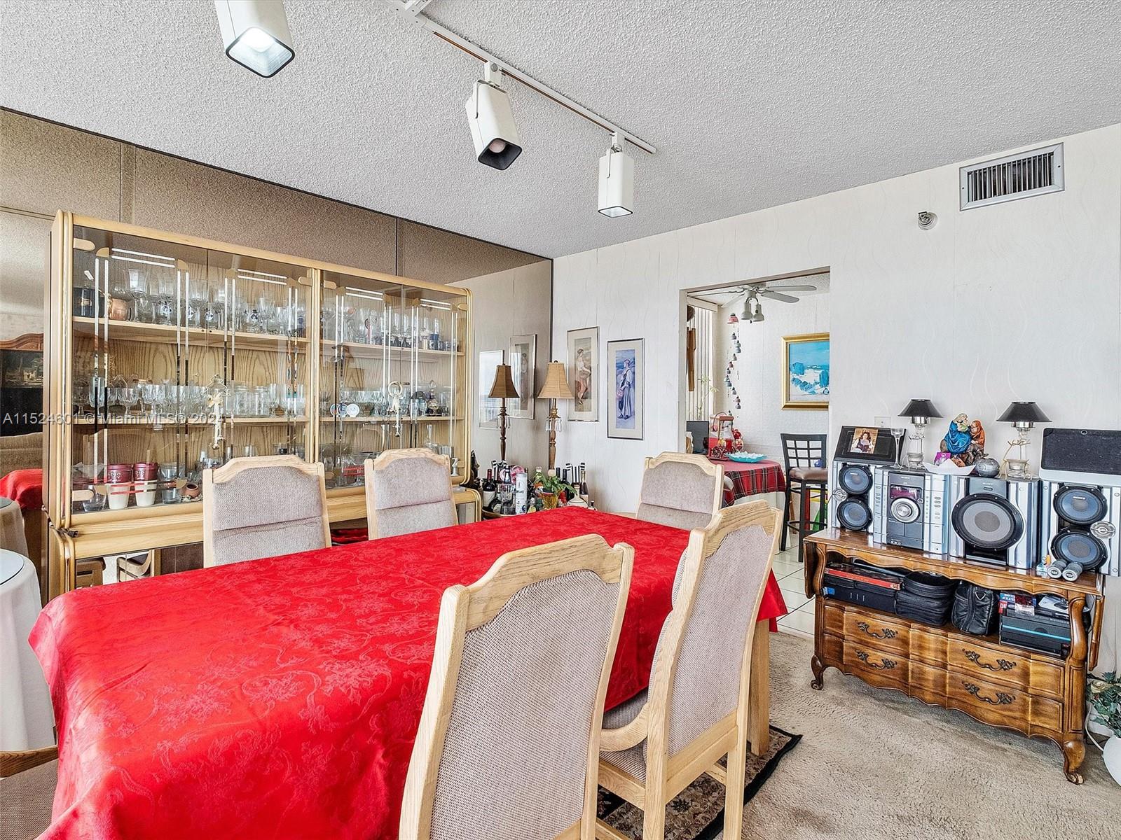 290 174th St 1809, Sunny Isles Beach, Florida 33160, 3 Bedrooms Bedrooms, ,3 BathroomsBathrooms,Residential,For Sale,290 174th St 1809,A11524601