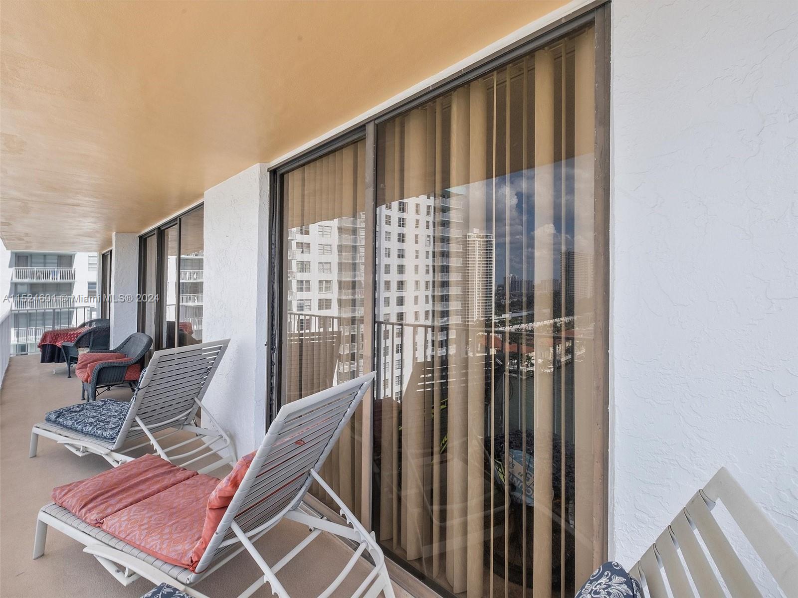 290 174th St 1809, Sunny Isles Beach, Florida 33160, 3 Bedrooms Bedrooms, ,3 BathroomsBathrooms,Residential,For Sale,290 174th St 1809,A11524601
