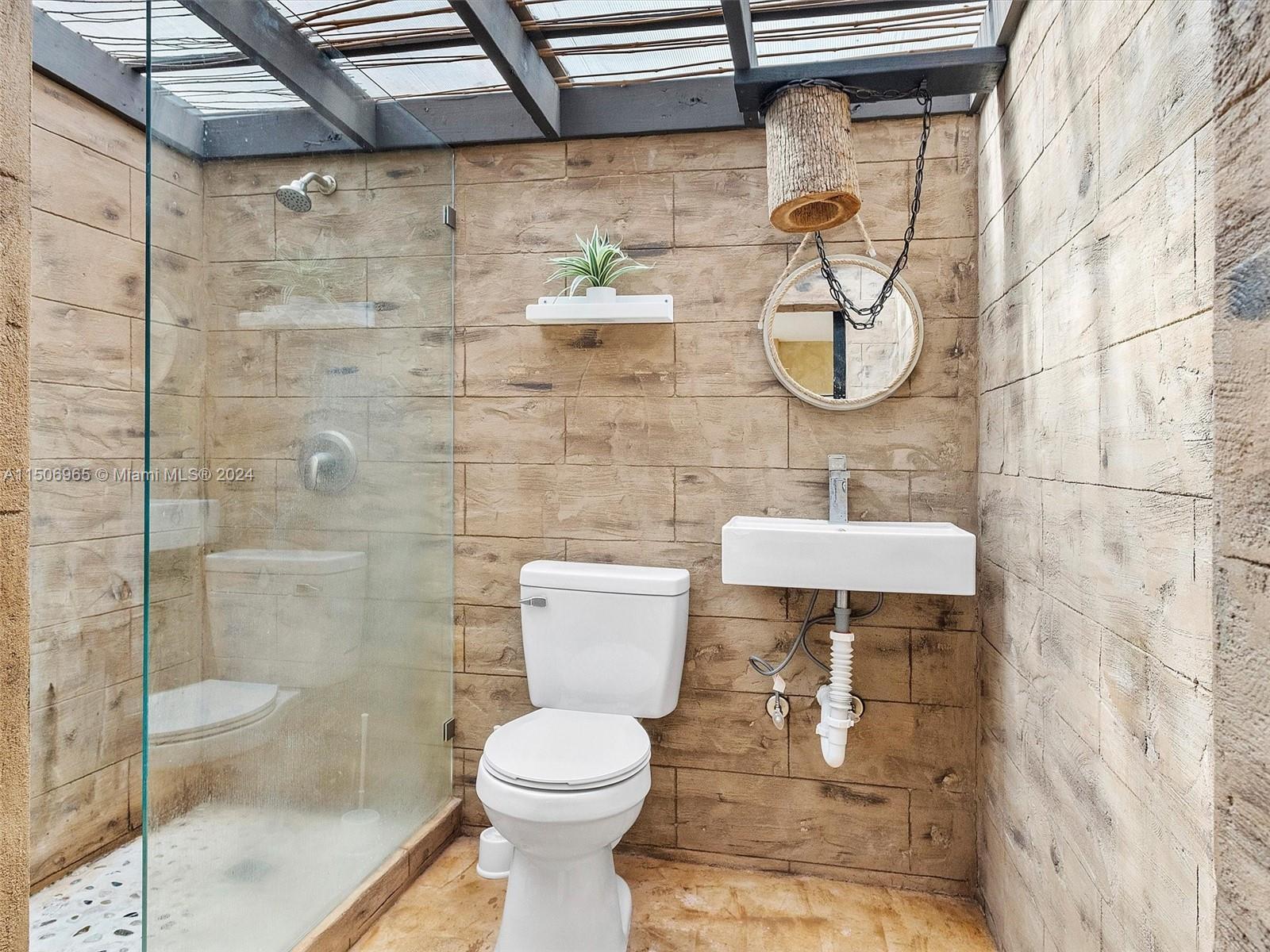 11300 Griffing Blvd, Biscayne Park, Florida 33161, 4 Bedrooms Bedrooms, ,3 BathroomsBathrooms,Residentiallease,For Rent,11300 Griffing Blvd,A11506965