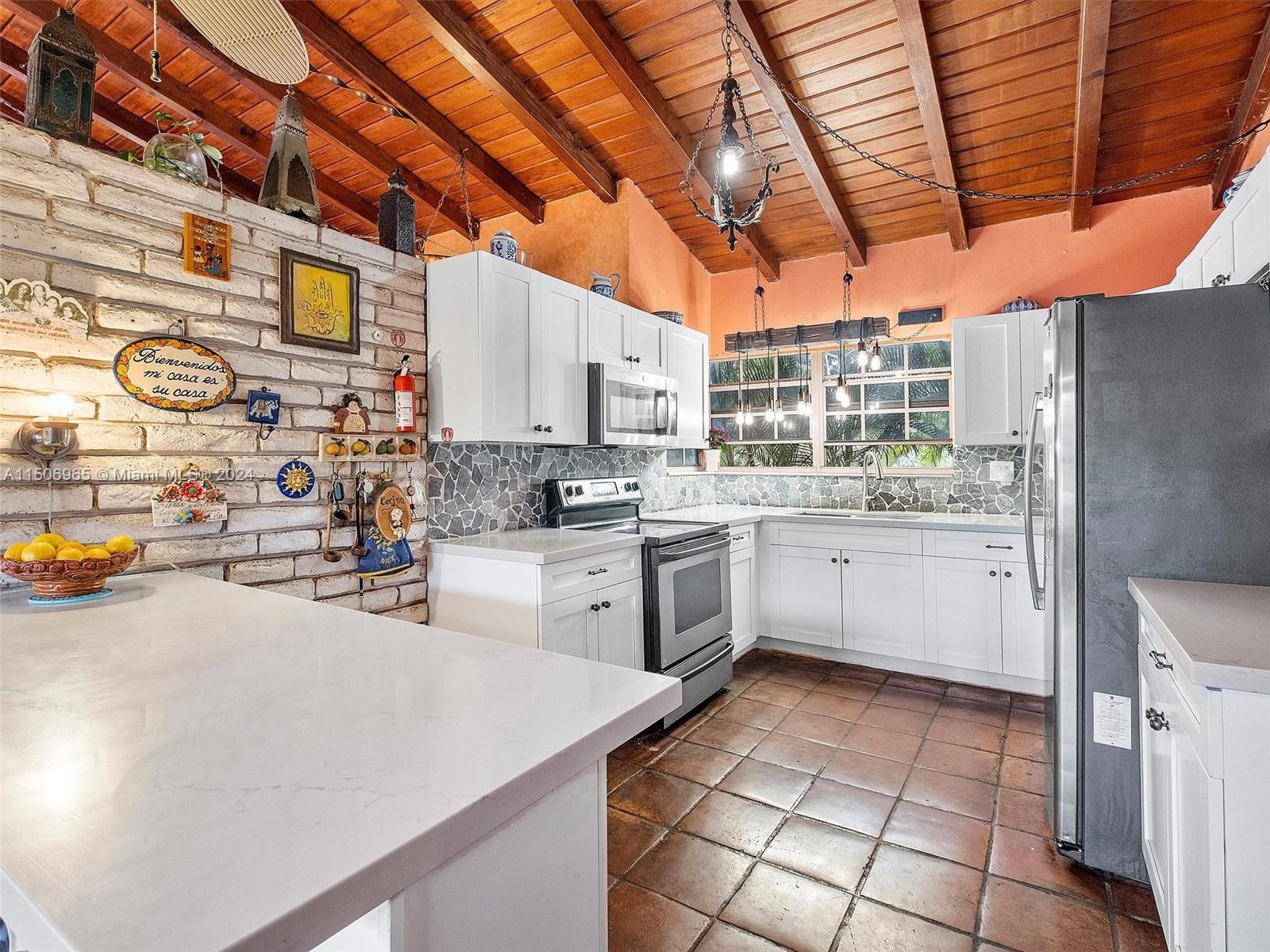 11300 Griffing Blvd, Biscayne Park, Florida 33161, 4 Bedrooms Bedrooms, ,3 BathroomsBathrooms,Residentiallease,For Rent,11300 Griffing Blvd,A11506965