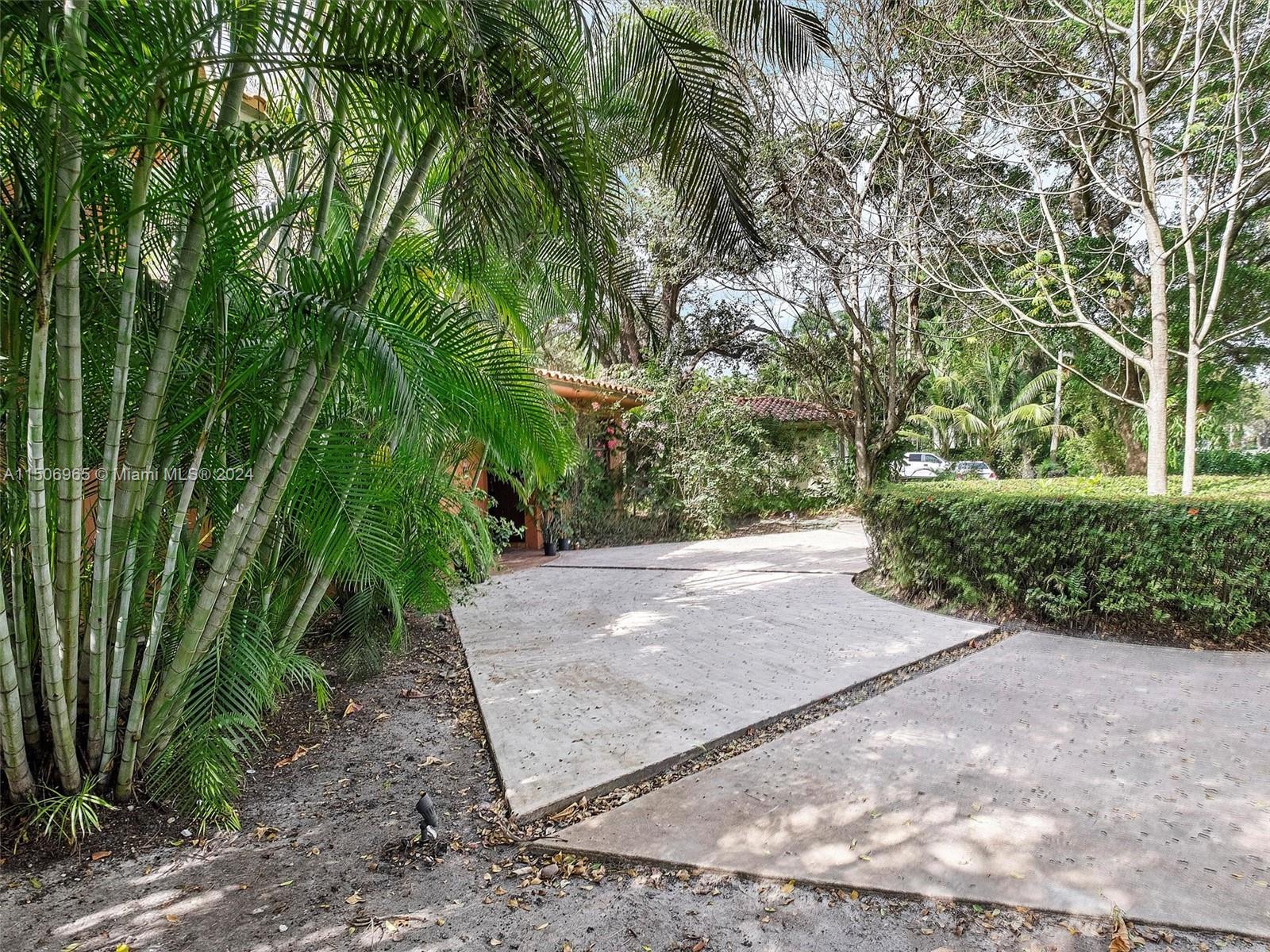 11300 Griffing Blvd, Biscayne Park, Florida 33161, 4 Bedrooms Bedrooms, ,3 BathroomsBathrooms,Residentiallease,For Rent,11300 Griffing Blvd,A11506965