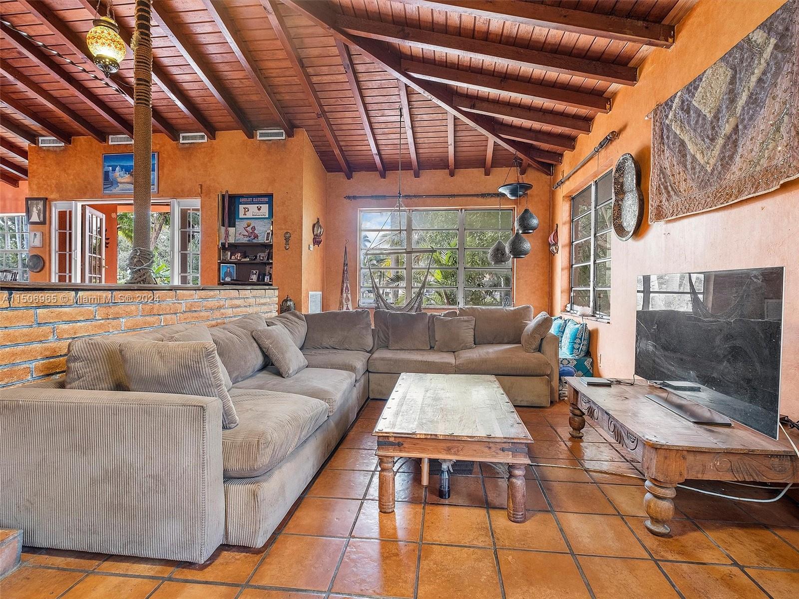 11300 Griffing Blvd, Biscayne Park, Florida 33161, 4 Bedrooms Bedrooms, ,3 BathroomsBathrooms,Residentiallease,For Rent,11300 Griffing Blvd,A11506965