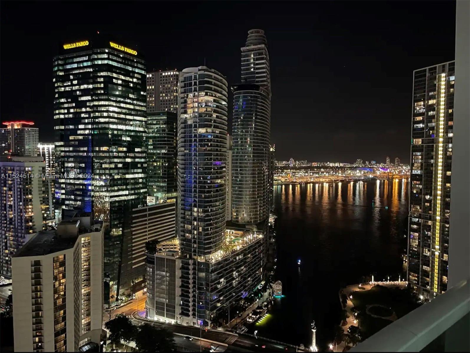 41 SE 5th St 2207, Miami, Florida 33131, 2 Bedrooms Bedrooms, ,2 BathroomsBathrooms,Residentiallease,For Rent,41 SE 5th St 2207,A11524514