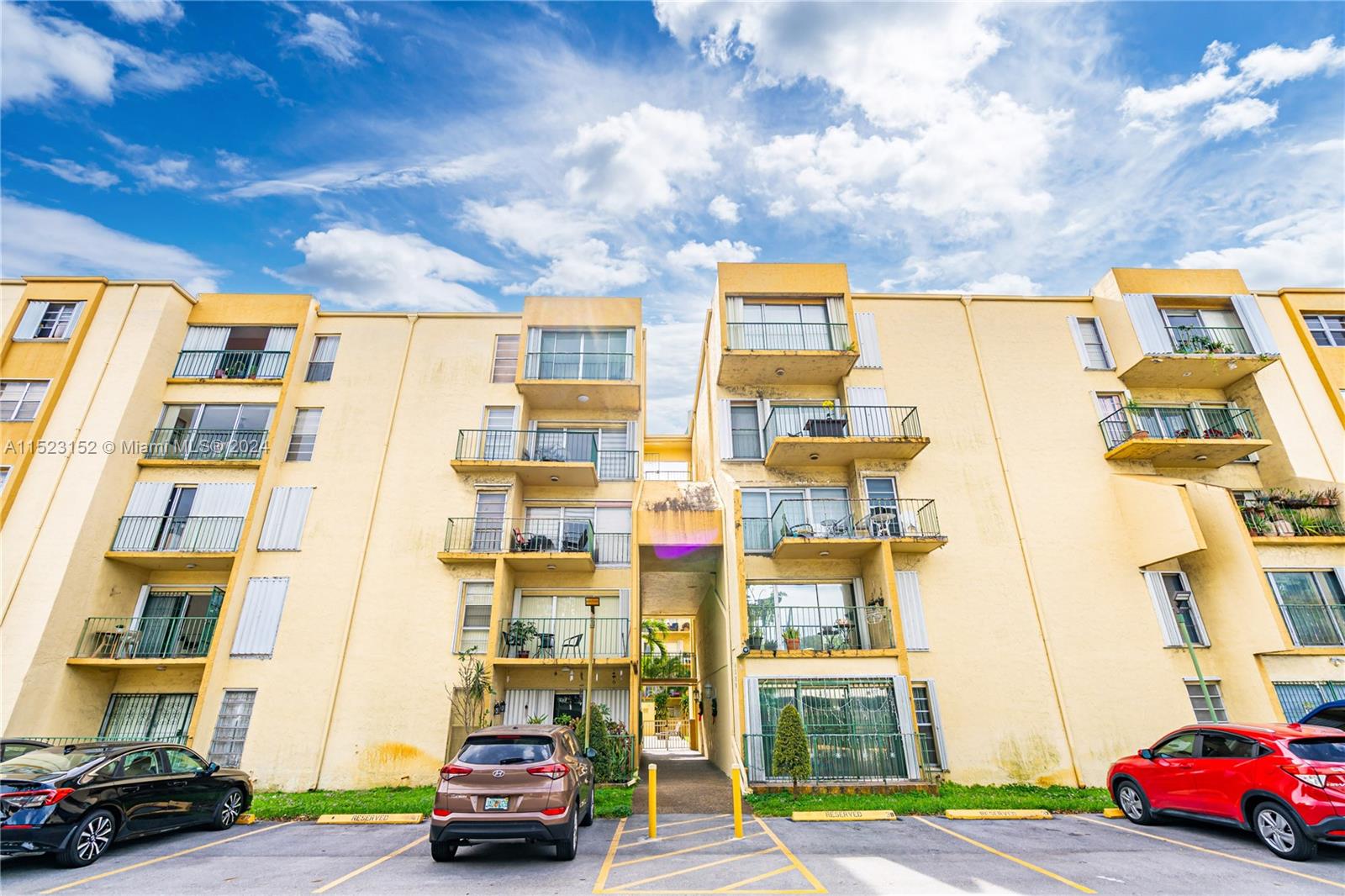 4500 W 19th Ct 241, Hialeah, Florida 33012, 1 Bedroom Bedrooms, ,1 BathroomBathrooms,Residential,For Sale,4500 W 19th Ct 241,A11523152