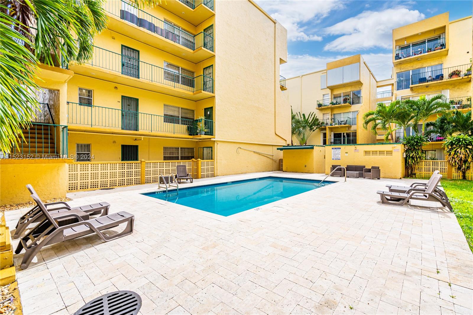 4500 W 19th Ct 241, Hialeah, Florida 33012, 1 Bedroom Bedrooms, ,1 BathroomBathrooms,Residential,For Sale,4500 W 19th Ct 241,A11523152