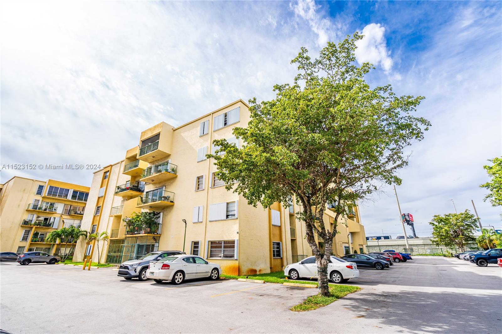 4500 W 19th Ct 241, Hialeah, Florida 33012, 1 Bedroom Bedrooms, ,1 BathroomBathrooms,Residential,For Sale,4500 W 19th Ct 241,A11523152