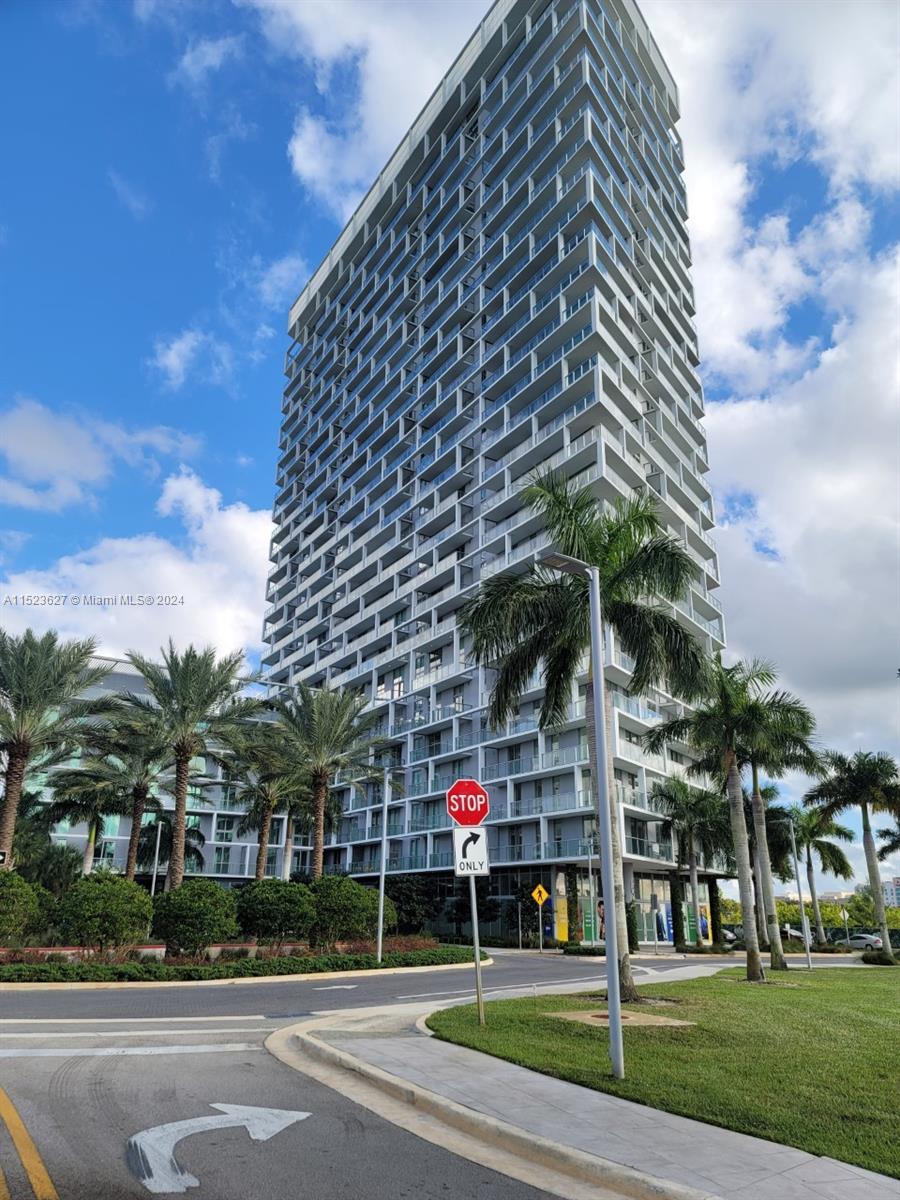 2000  metropica Way #2411 For Sale A11523627, FL