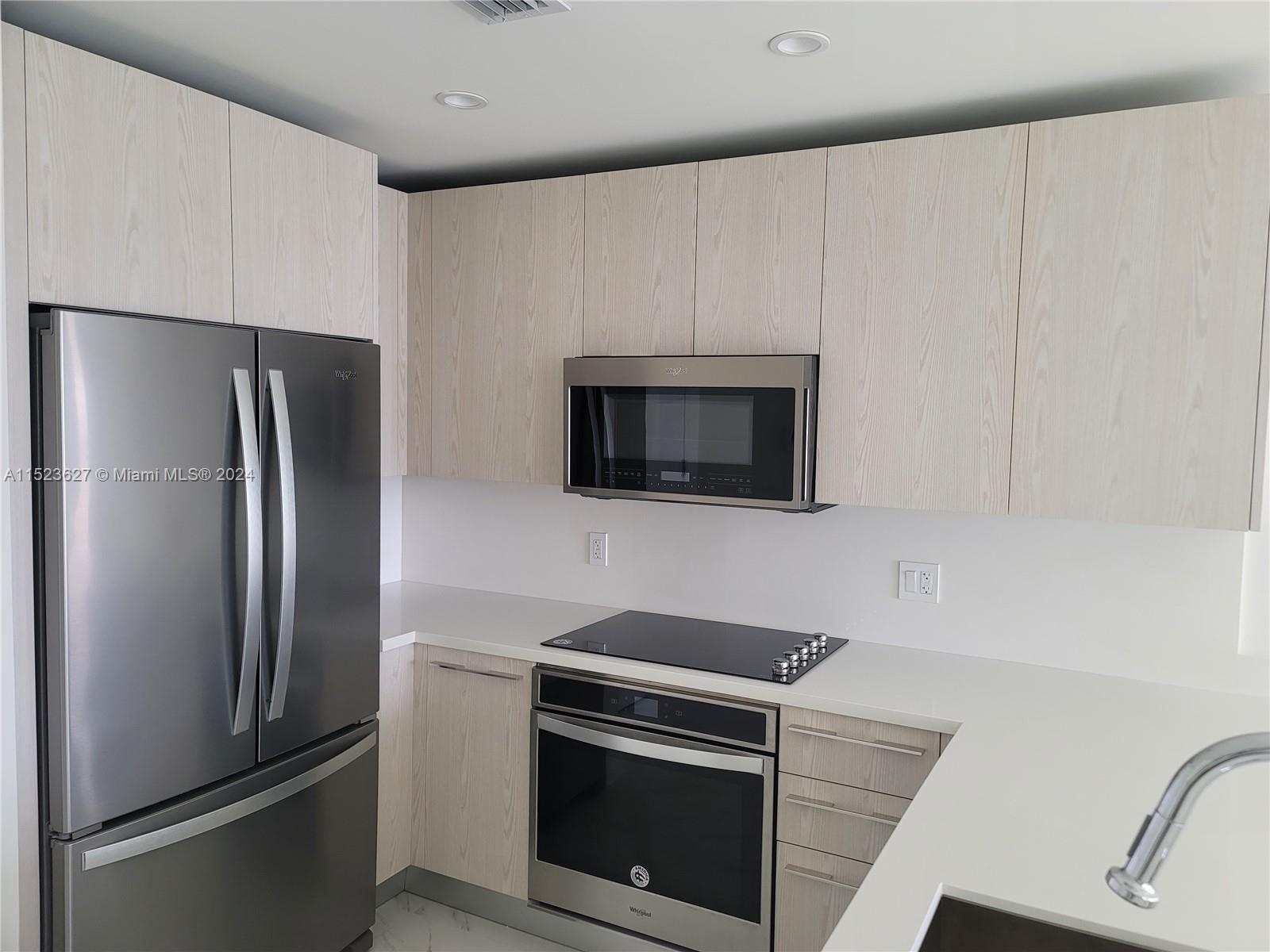 2000 metropica Way 2411, Sunrise, Florida 33323, 2 Bedrooms Bedrooms, ,2 BathroomsBathrooms,Residential,For Sale,2000 metropica Way 2411,A11523627