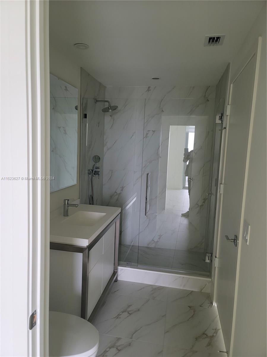 2000 metropica Way 2411, Sunrise, Florida 33323, 2 Bedrooms Bedrooms, ,2 BathroomsBathrooms,Residential,For Sale,2000 metropica Way 2411,A11523627