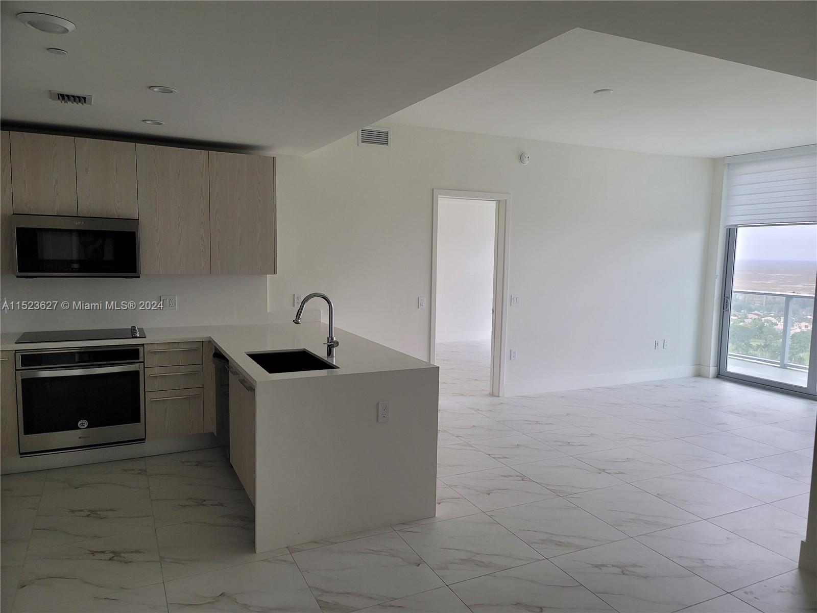 2000 metropica Way 2411, Sunrise, Florida 33323, 2 Bedrooms Bedrooms, ,2 BathroomsBathrooms,Residential,For Sale,2000 metropica Way 2411,A11523627