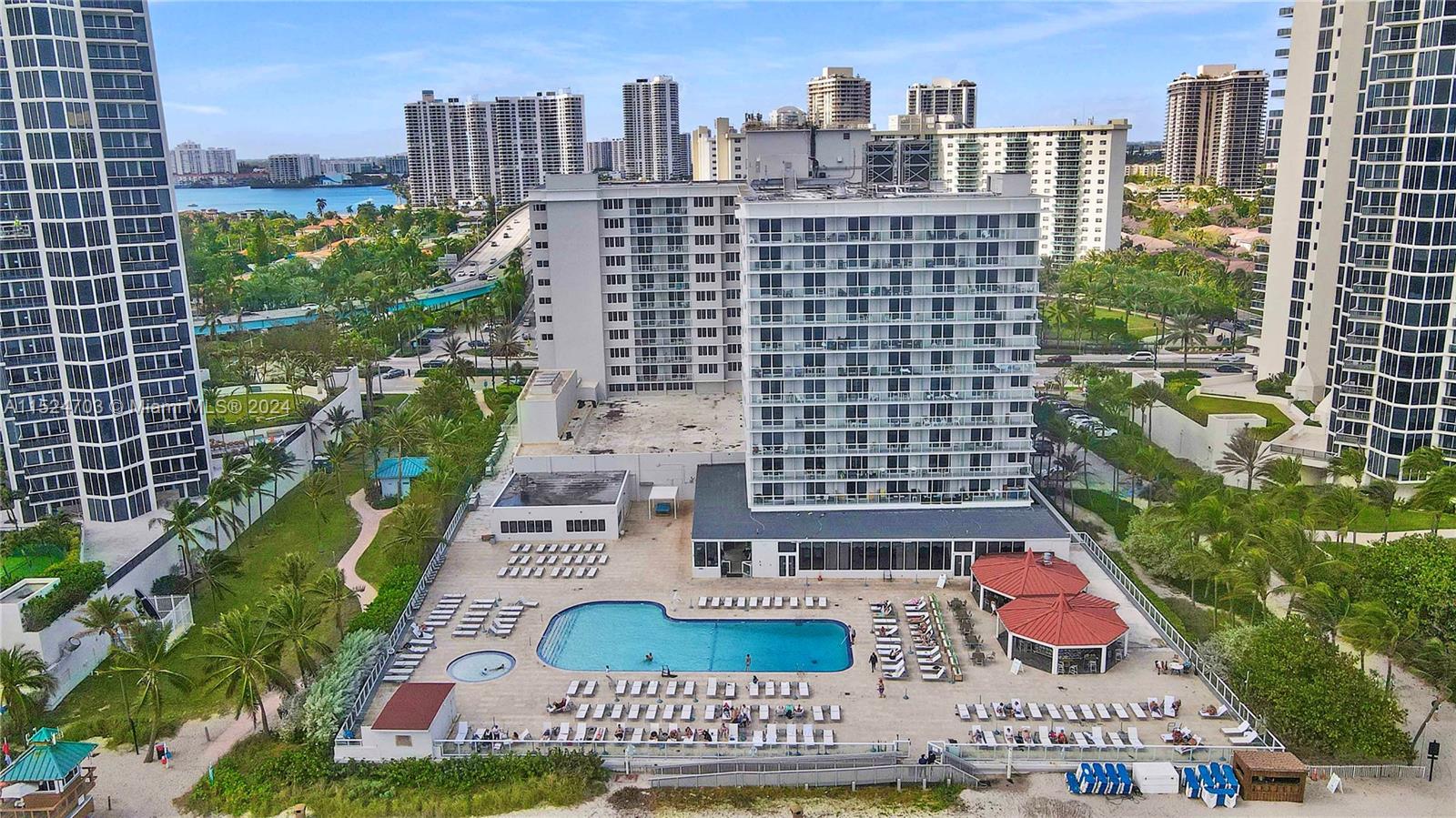 19201 Collins Ave 336, Sunny Isles Beach, Florida 33160, ,1 BathroomBathrooms,Residential,For Sale,19201 Collins Ave 336,A11524703