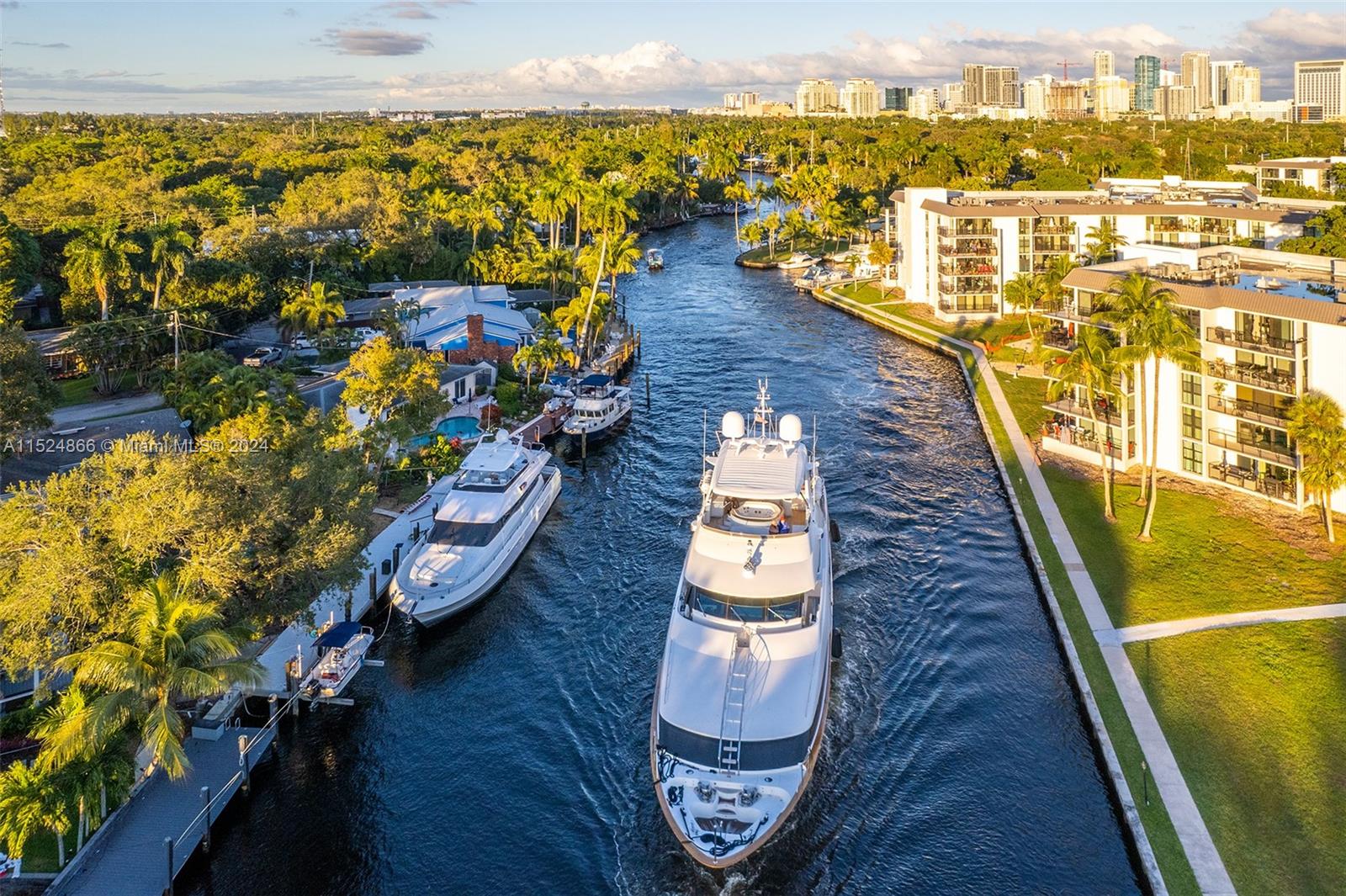 1030 SW 14th Ter, Fort Lauderdale, Florida 33312, 4 Bedrooms Bedrooms, ,3 BathroomsBathrooms,Residential,For Sale,1030 SW 14th Ter,A11524866