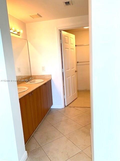 2425 SW 27th Ave 902, Miami, Florida 33145, 2 Bedrooms Bedrooms, ,2 BathroomsBathrooms,Residentiallease,For Rent,2425 SW 27th Ave 902,A11524964