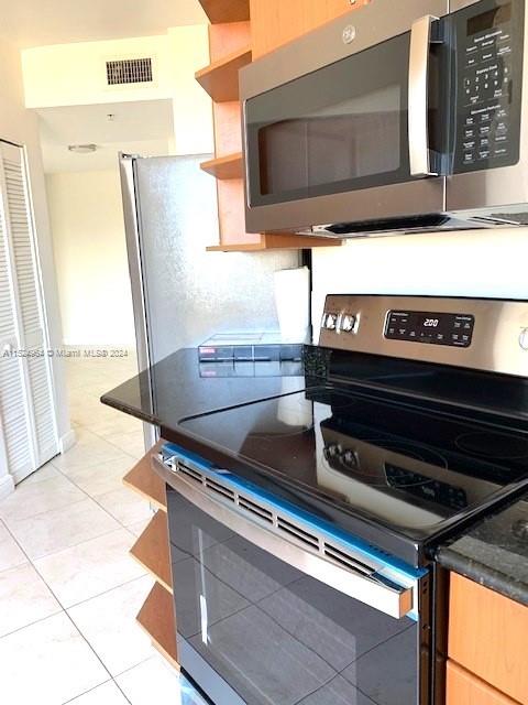 2425 SW 27th Ave 902, Miami, Florida 33145, 2 Bedrooms Bedrooms, ,2 BathroomsBathrooms,Residentiallease,For Rent,2425 SW 27th Ave 902,A11524964