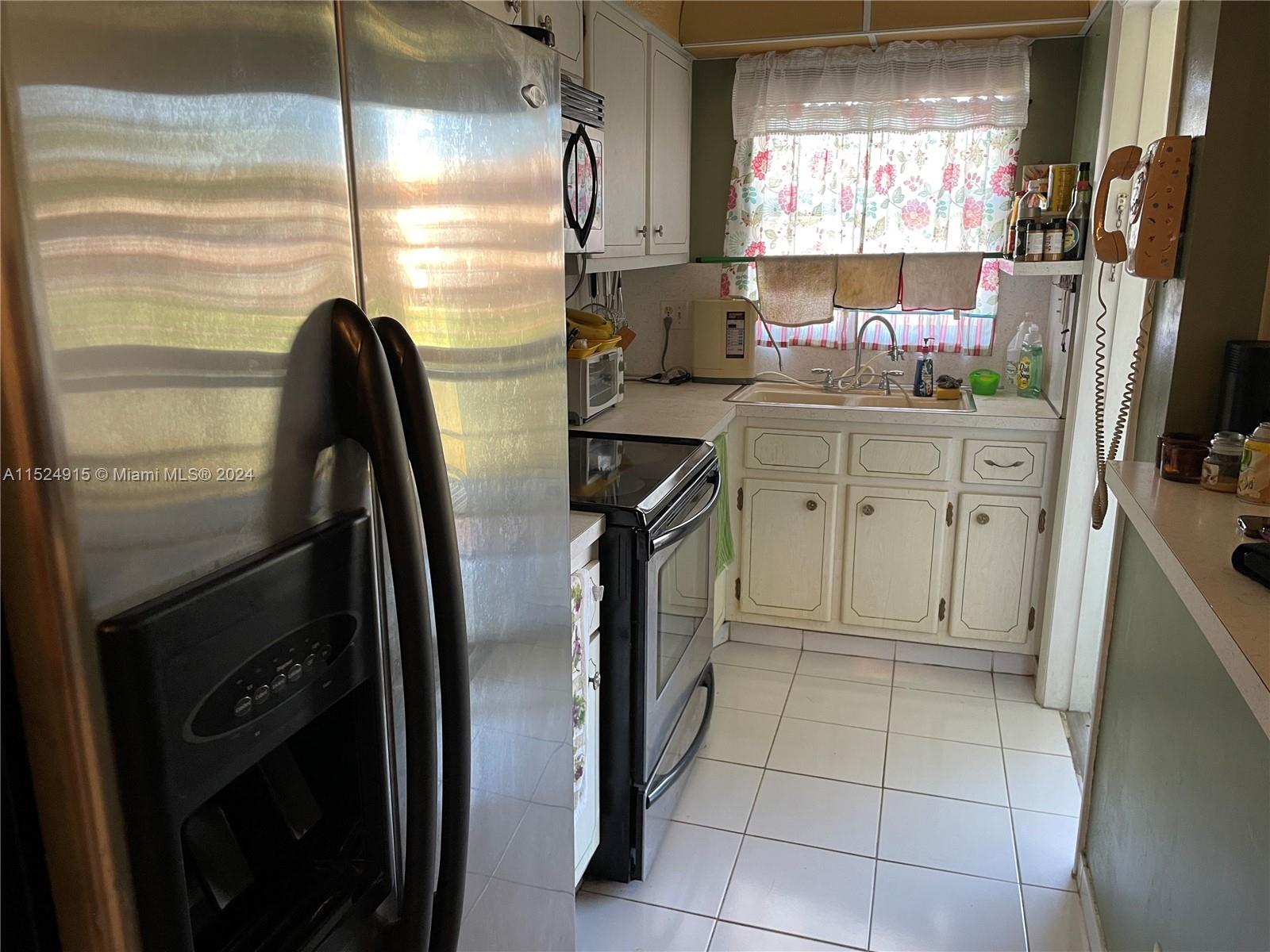 5300 Washington St E206, Hollywood, Florida 33021, 1 Bedroom Bedrooms, ,1 BathroomBathrooms,Residential,For Sale,5300 Washington St E206,A11524915