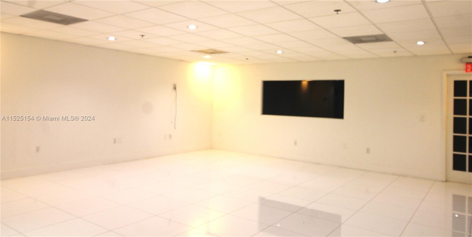 2704 NW 112th Ave 2704, Doral, Florida 33172, ,Commerciallease,For Rent,2704 NW 112th Ave 2704,A11525154