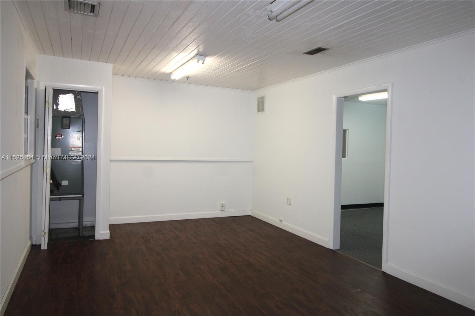 2704 NW 112th Ave 2704, Doral, Florida 33172, ,Commerciallease,For Rent,2704 NW 112th Ave 2704,A11525154