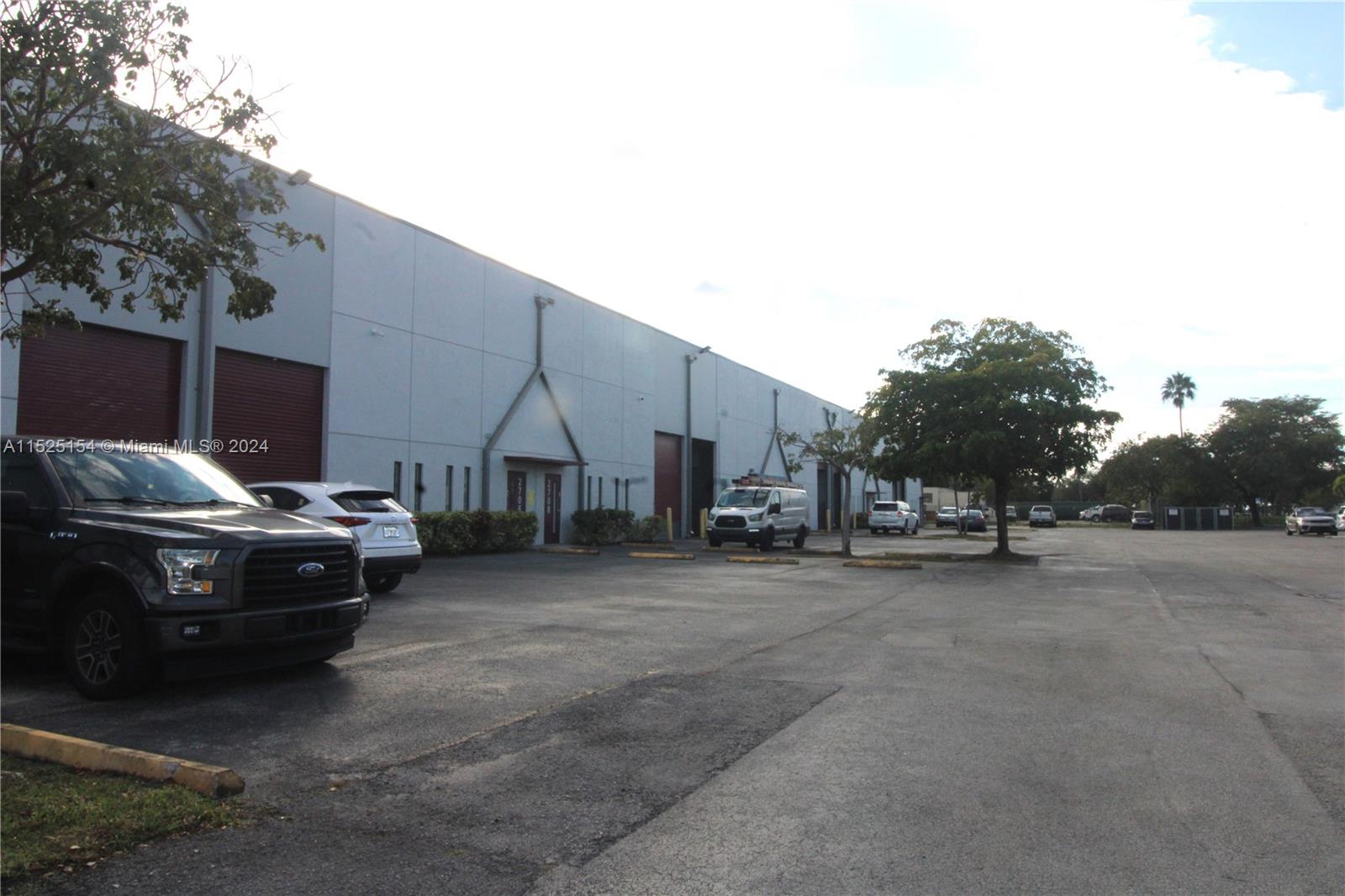 2704 NW 112th Ave 2704, Doral, Florida 33172, ,Commerciallease,For Rent,2704 NW 112th Ave 2704,A11525154