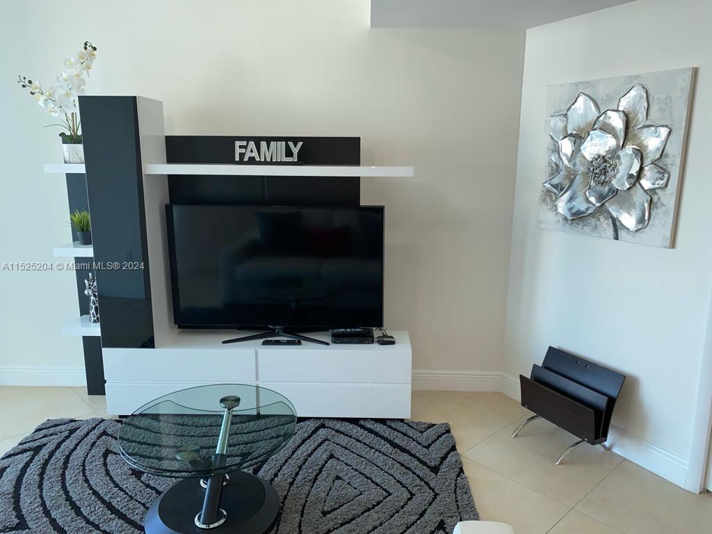 350 S Miami Ave 3312, Miami, Florida 33130, 1 Bedroom Bedrooms, ,1 BathroomBathrooms,Residentiallease,For Rent,350 S Miami Ave 3312,A11525204
