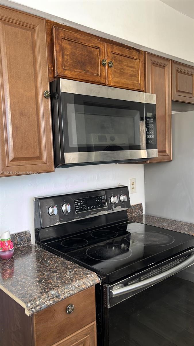 901 Adams Ter 901E, Homestead, Florida 33034, 2 Bedrooms Bedrooms, ,1 BathroomBathrooms,Residentiallease,For Rent,901 Adams Ter 901E,A11524463