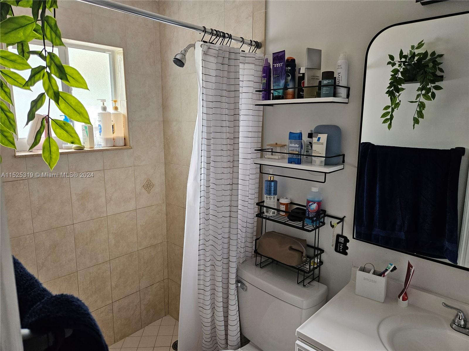 5801 NE 3rd Ave, Oakland Park, Florida 33334, 3 Bedrooms Bedrooms, ,2 BathroomsBathrooms,Residential,For Sale,5801 NE 3rd Ave,A11525319