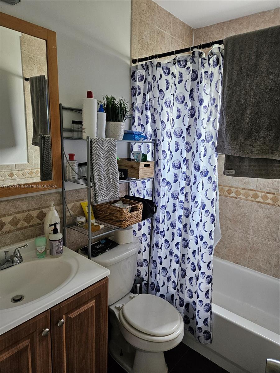 5801 NE 3rd Ave, Oakland Park, Florida 33334, 3 Bedrooms Bedrooms, ,2 BathroomsBathrooms,Residential,For Sale,5801 NE 3rd Ave,A11525319