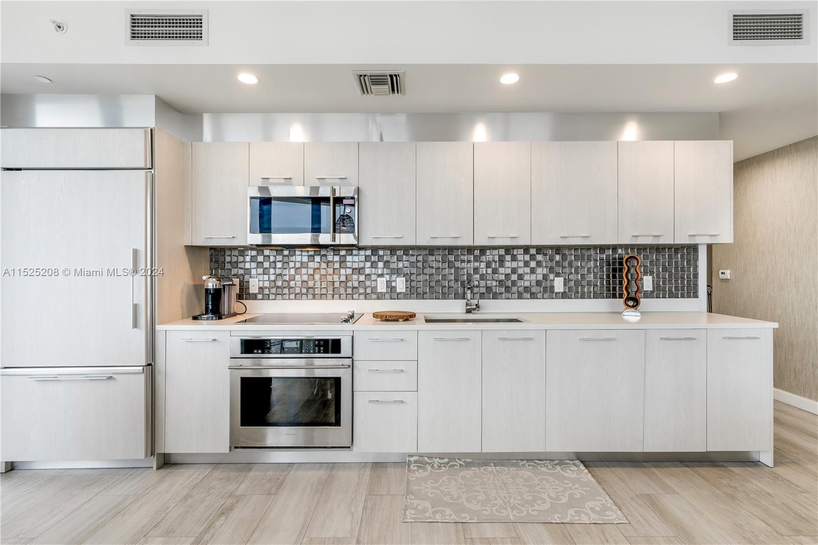 55 SW 9th St 4001, Miami, Florida 33130, 3 Bedrooms Bedrooms, ,3 BathroomsBathrooms,Residentiallease,For Rent,55 SW 9th St 4001,A11525208