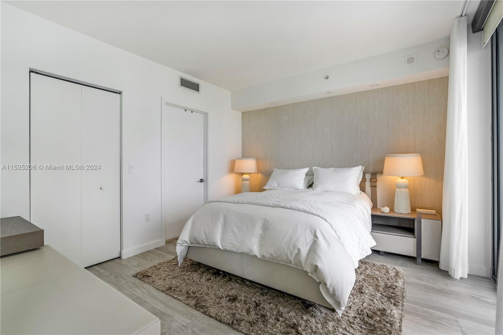 55 SW 9th St 4001, Miami, Florida 33130, 3 Bedrooms Bedrooms, ,3 BathroomsBathrooms,Residentiallease,For Rent,55 SW 9th St 4001,A11525208