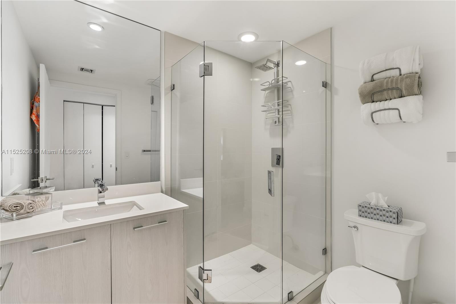 55 SW 9th St 4001, Miami, Florida 33130, 3 Bedrooms Bedrooms, ,3 BathroomsBathrooms,Residentiallease,For Rent,55 SW 9th St 4001,A11525208