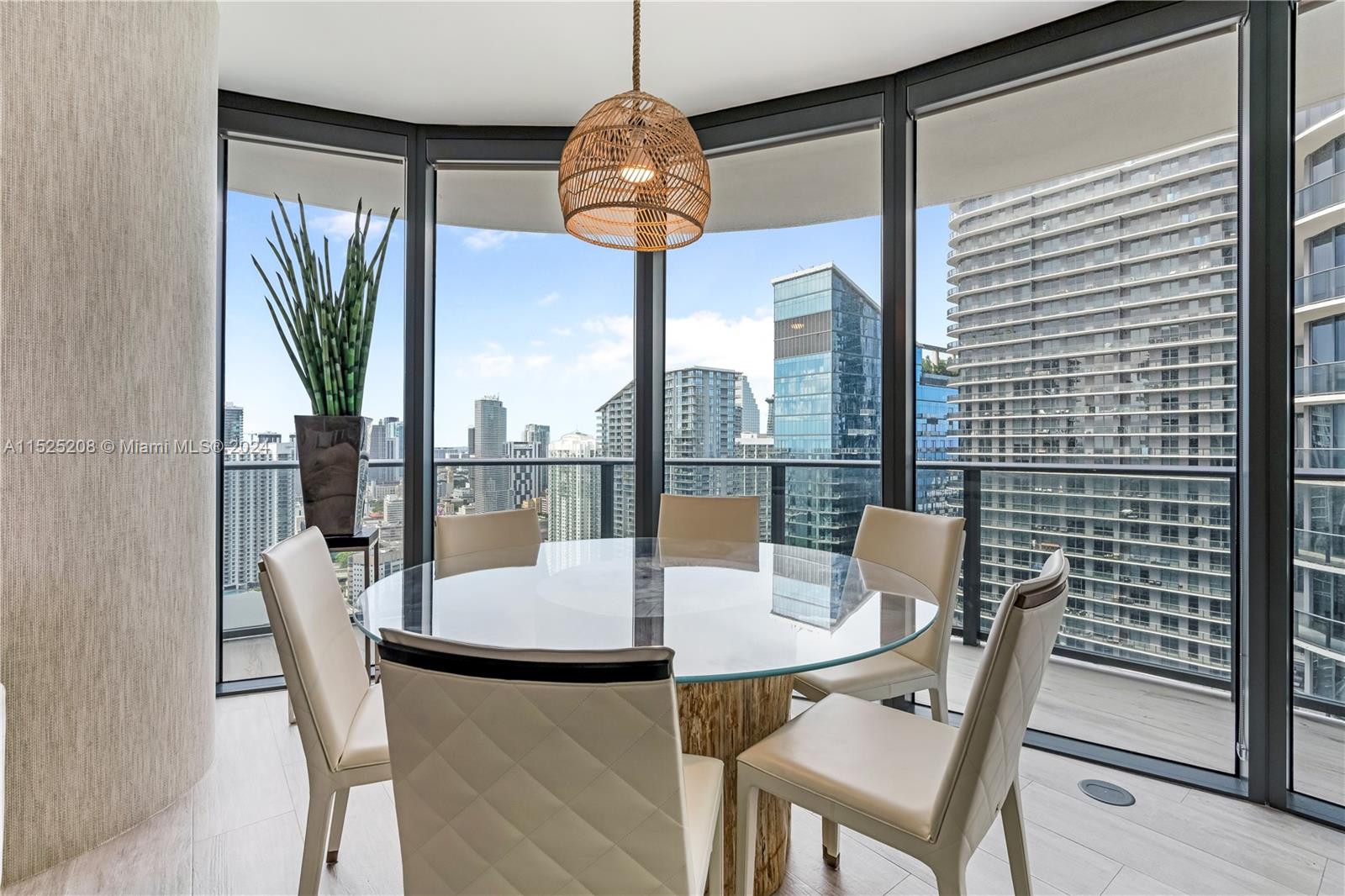 55 SW 9th St 4001, Miami, Florida 33130, 3 Bedrooms Bedrooms, ,3 BathroomsBathrooms,Residentiallease,For Rent,55 SW 9th St 4001,A11525208