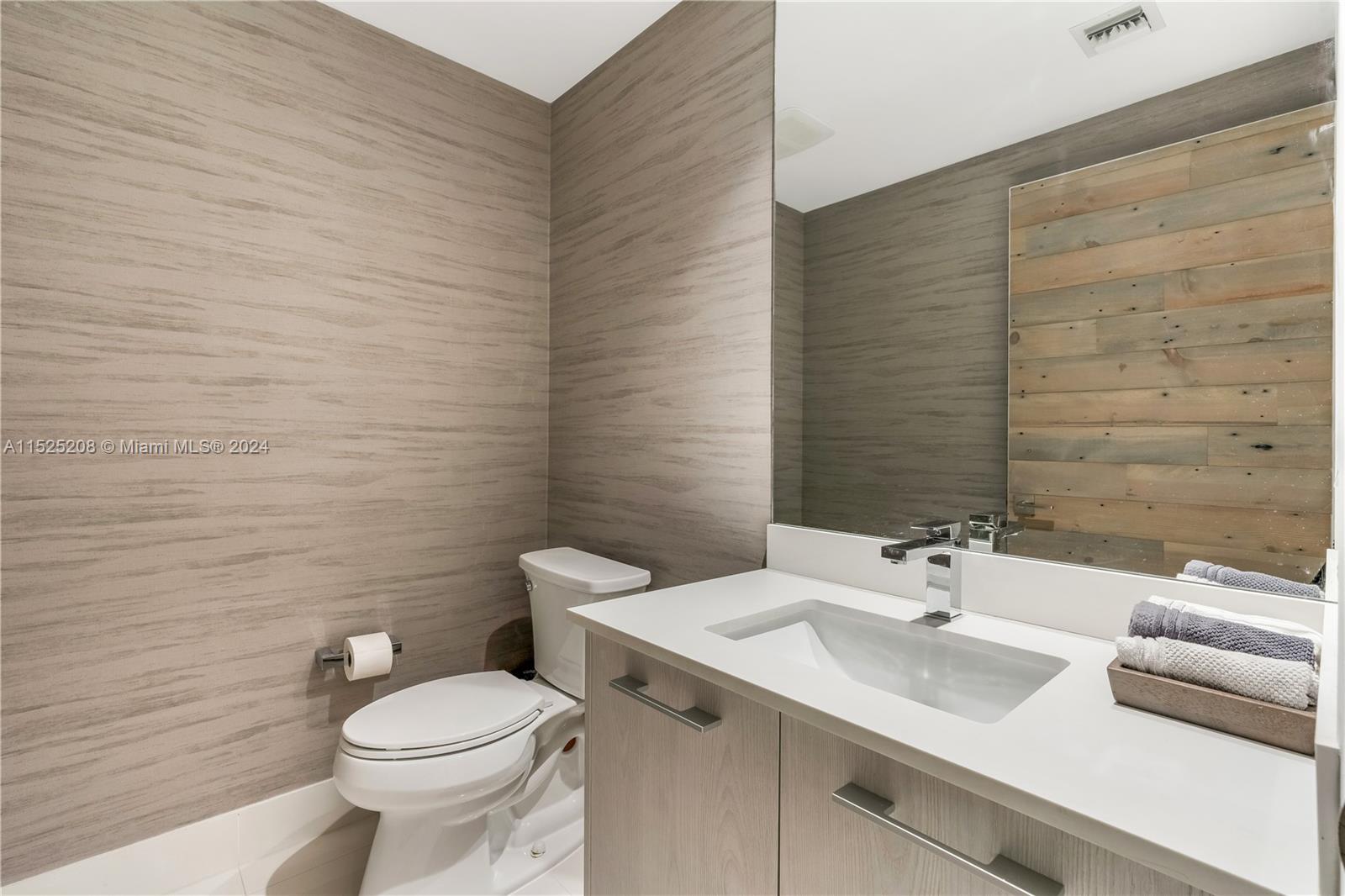 55 SW 9th St 4001, Miami, Florida 33130, 3 Bedrooms Bedrooms, ,3 BathroomsBathrooms,Residentiallease,For Rent,55 SW 9th St 4001,A11525208