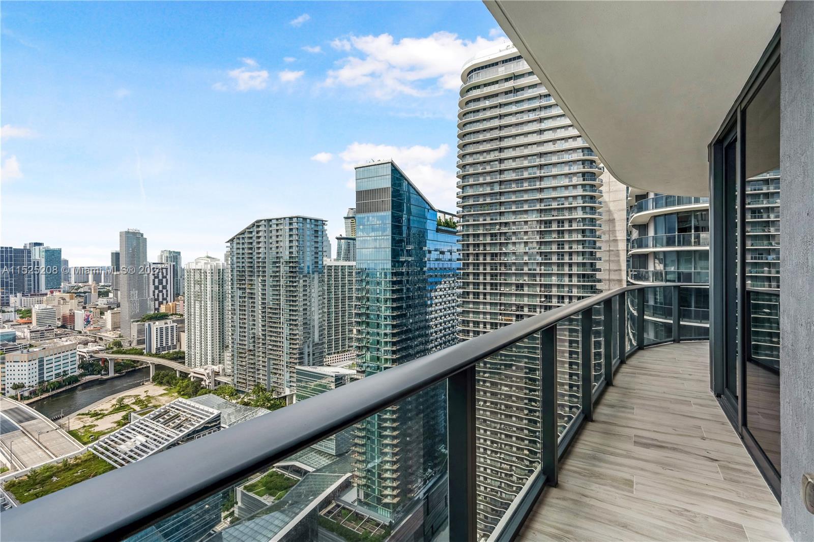 55 SW 9th St 4001, Miami, Florida 33130, 3 Bedrooms Bedrooms, ,3 BathroomsBathrooms,Residentiallease,For Rent,55 SW 9th St 4001,A11525208