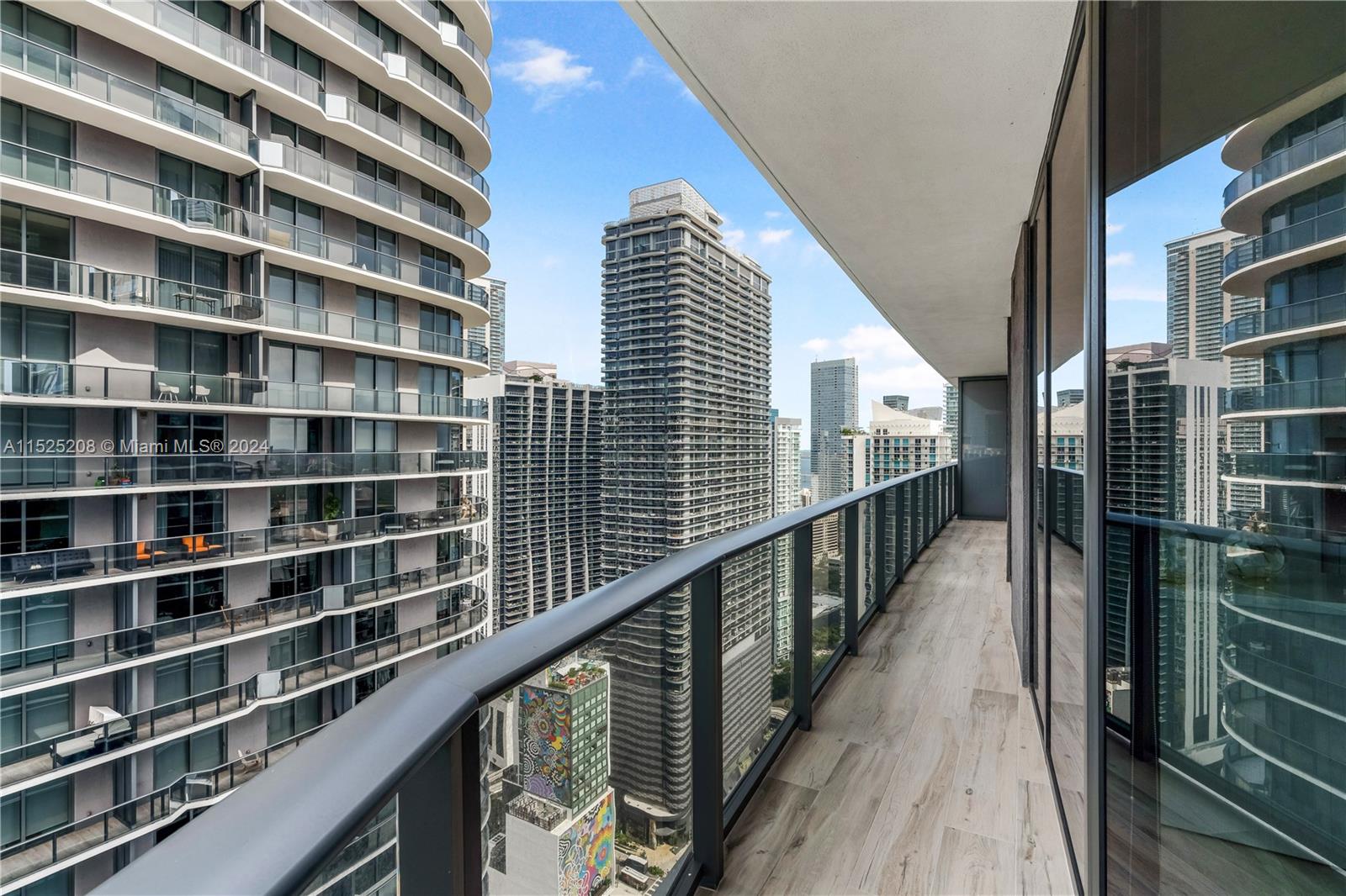 55 SW 9th St 4001, Miami, Florida 33130, 3 Bedrooms Bedrooms, ,3 BathroomsBathrooms,Residentiallease,For Rent,55 SW 9th St 4001,A11525208