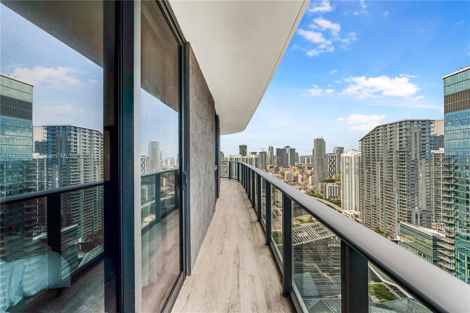 55 SW 9th St 4001, Miami, Florida 33130, 3 Bedrooms Bedrooms, ,3 BathroomsBathrooms,Residentiallease,For Rent,55 SW 9th St 4001,A11525208