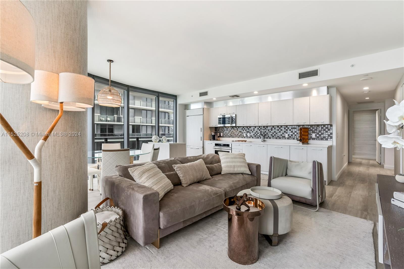 55 SW 9th St 4001, Miami, Florida 33130, 3 Bedrooms Bedrooms, ,3 BathroomsBathrooms,Residentiallease,For Rent,55 SW 9th St 4001,A11525208